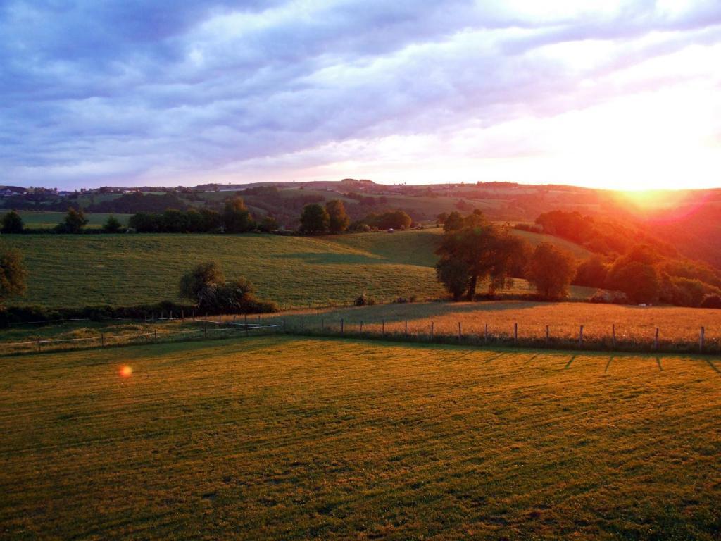 Domaine De Lasfonds Rieupeyroux  Ruang foto